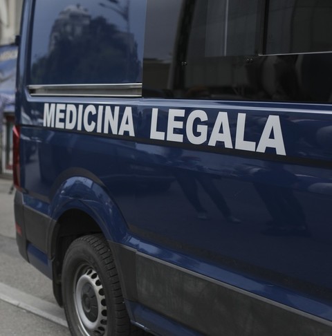 INML, probleme grave cu personalul şi cu finanţarea. Director: Anul trecut datoriile Poliţiei şi ale altor beneficiari erau de 2 milioane de lei, acum sunt aproape 5. Avem 4 autopsieri, am avea nevoie de 6-7. Foarte mulţi angajaţi, la limita pensiei