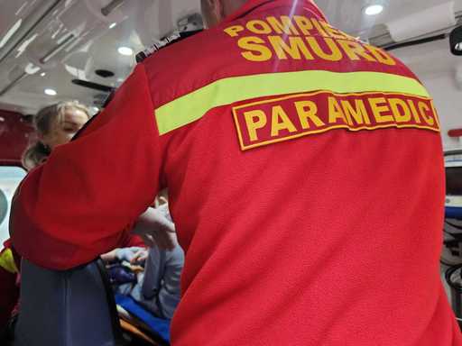 Lecţii gratuite de prim ajutor oferite de voluntari SMURD în centrul Capitalei, luni după-amiază