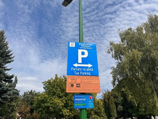 Taxa de parcare în zona zero a municipiului Braşov, inclusiv în centru şi în Poiana Braşov, ar uma să crească la 10 lei ora în weekend şi la 5 lei ora în cursul săptămânii. În prezent, ora de parcare costă 3 lei, iar duminica este gratis