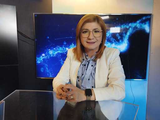 Dr. Anca Bobircă: Avem şi partea de debut juvenil, adică fetiţe, băieţei cu vârste de 3, 5, 6, 7 ani, care au poliartrită reumatoidă cu debut juvenil, sau polul opus, formele cu debut tardiv