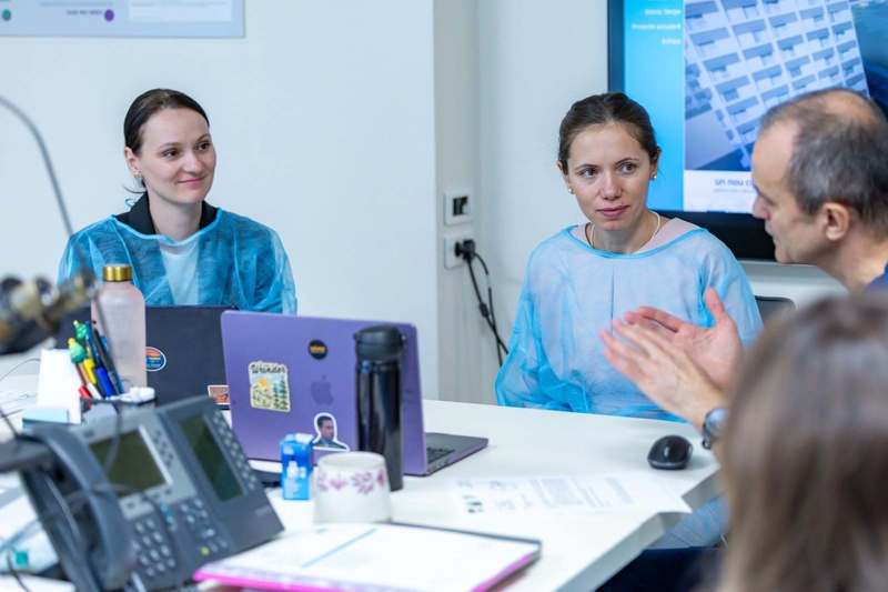 Mirabela Grădinaru a vizitat clinica de Terapie Intensivă nou-născuţi de la Marie Curie, pe care Inima Copiilor a construit-o în 2013 şi clădirea aproape finalizată a clinicii extinse