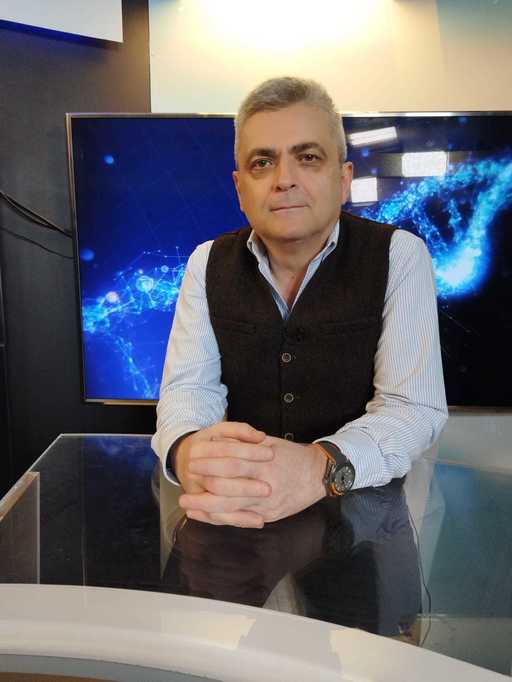 Dr. Bogdan Dorobăţ: Pacientul de la Ploieşti cu suspiciune de AVC sau problemă neurologică ajunge întâi la Târgovişte. Aşa este o înţelegere între spitale. Şi de la Târgovişte ajunge la Bucureşti. Dar gândiţi-vă că asta înseamnă să piardă nişte ore