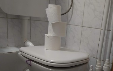 Constipaţia este legată de un risc sporit de declin cognitiv, potrivit unei noi cercetări
