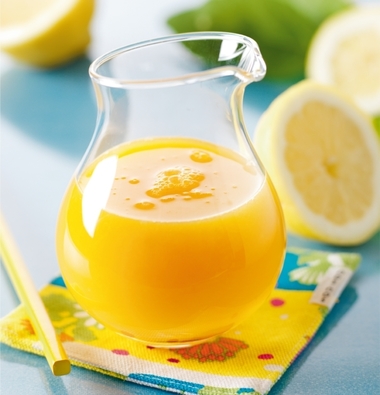 Sucul natural de fructe, asociat cu creşterea în greutate la copii şi adulţi, potrivit unui studiu