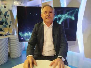Fetiţă de 3 ani şi 7 luni, înfiată, salvată de mama adoptivă care i-a donat o parte din ficatul ei / Medicul Vlad Braşoveanu anunţă că s-au făcut şase transplanturi hepatice de la începutul anului

