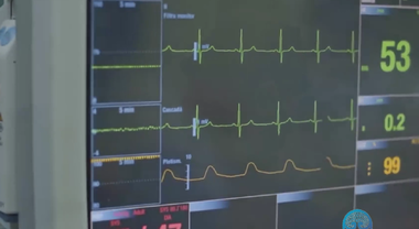Intervenţie chirugicală la Iaşi: Unei femei i s-a redat complet vederea, după ce i-a fost eliminată o tumoră oculară rară, de patru centimetri