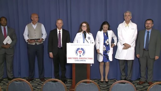 Pediatri, medici şi organizaţii medicale semnează o declaraţie prin care îndeamnă spitale americane să înceteze intervenţiile dăunătoare asupra copiilor cu disforie de gen