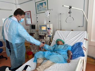 Ministerul Sănătăţii: Doi dintre copiii refugiaţi din Gaza, trataţi în spitale româneşti, au fost externaţi / Care este starea celorlaţi copii şi unde sunt îngrijiţi