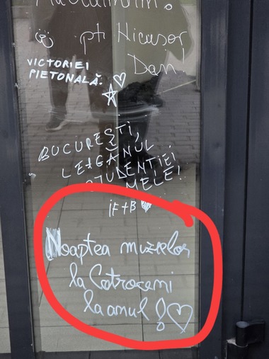 ALEGERI PREZIDENŢIALE 2025 – Sandra Alexiu, de Ziua Internaţională a medicului de familie – 19 mai – Un cadou minunat, dar greu am primit de ziua noastră / Mesaj scris pe un geam de la Primăria Capitalei - FOTO