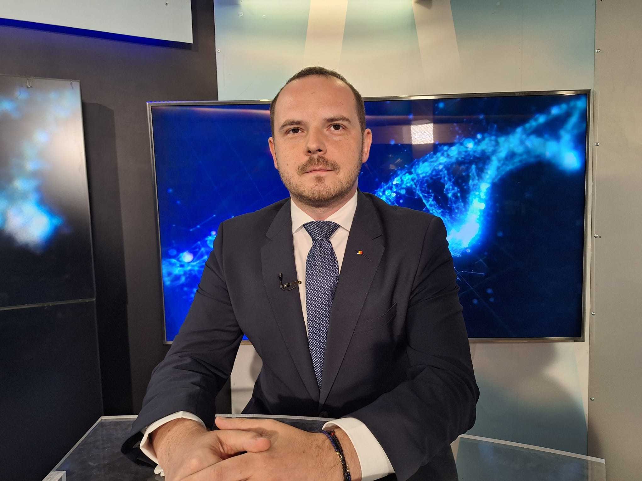 Alexandru Rogobete, ministrul Sănătăţii: Sub nici o formă nu se vor închide spitale. Intenţia noastră este ca o parte din paturile de spitalizare continuă să fie transformate în paturi de spitalizare de zi
