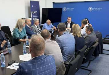 Ministrul Sănătăţii, întâlnire cu sindicaliştii din sistem - Măsurile concrete pentru protejarea veniturilor personalului medical, pe agendă