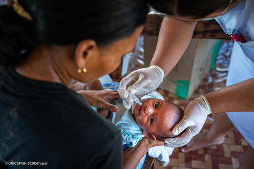 UNICEF: Ratele de vaccinare a copiilor sunt în scădere în Europa, ceea ce favorizează reapariţia rujeolei şi a tusei convulsive / Care este situaţia în România

