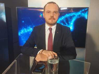 Rogobete: Mă simt nespus de inconfortabil ca în anul 2025 să spun că există spitale în care pacienţii sunt trimisi să-şi cumpere medicamente / Casa Naţională de Asigurări de Sănătate are plăţi nefectuate într-un cuantum de aproape 11 miliarde de lei

