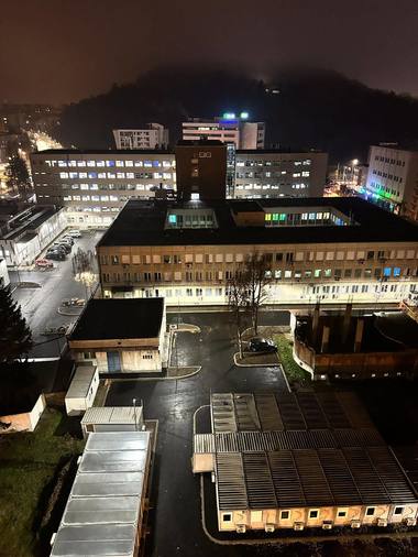 Scandal la Secţia Chirurgie Intervenţională a Spitalului Judeţean Braşov – Medicii acuză conducerea că a impus un număr maxim de internări pe lună / Directorul vorbeşte despre ”deficienţe de comunicare internă” / Reacţia ministrului Rogobete

