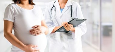 Expunerea la mirosul alimentelor bogate în grăsimi în timpul sarcinii ar putea creşte riscul de obezitate la copii
