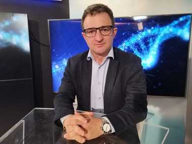 Medicul Oltjon Cobani: Tendinţele, în ultimul timp, sunt spre naturaleţe/ S-a renunţat în mare parte la exagerări



