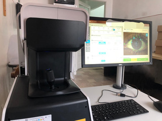 Spitalul Judeţean Arad are un nou biometru optic, care permite măsurarea cu acurateţe a unor parametri oculari/ Aparatul performat a fost achiziţionat în urma unei investiţii de peste 300.000 de lei