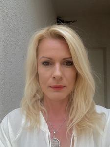 Beatrice Speteanu, farmacist: Găsim foarte greu anumite medicamente din toate ariile terapeutice / Ceea ce mi se pare cel mai periculos şi grav este faptul că lipseşte din farmacii o formă de morfină tablete cu eliberare rapidă