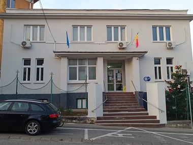 Primăria Sibiu a preluat oficial în proprietate Spitalul Căi Ferate, care va deveni Spitalul Municipal / Unitatea cu 67 de paturi îşi va păstra personalitatea juridică şi angajaţii / Serviciile medicale vor continua pe durata modificărilor juridice

