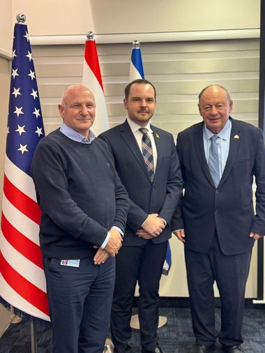 Alexandru Rogobete anunţă, din Israel, iniţierea procedurilor pentru semnarea unui acord între Ministerul Sănătăţii şi Statul Israel, care să permită realizarea determinărilor genetice pentru anumite boli rare şi adaptarea terapiilor oncologice