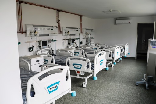Prahova: Autorităţile fac demersuri pentru punerea în funcţiune a unui spital modular de pneumologie, dotat cu aparatură nouă, dar care stă neutilizat de mai mulţi ani

