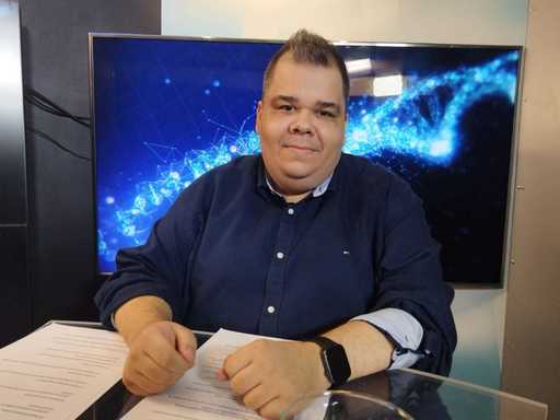 Preşedintele Asociaţiei Pacienţilor cu Afecţiuni Neurodegenerative din România: Scleroza multiplă e o afecţie neurodegenerativă, neurologică şi, din păcate, este o patologie autoimună/  Sunt trei doamne la un bărbat ca diagnosticare