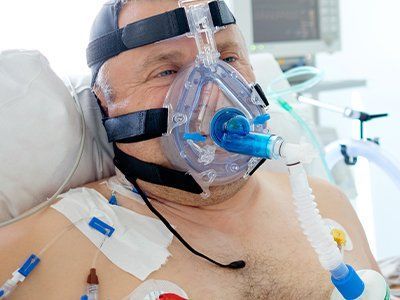 Elena Copaciu anunţă că încă tratează pacienţi cu forme severe de Covid: Autorităţile trebuie să depăşească bariera antivaxx şi să aducă în ţară vaccinul sezonier anti Variante şi suficiente doze pentru critici / După aceea pot renegocia cu Pfizer