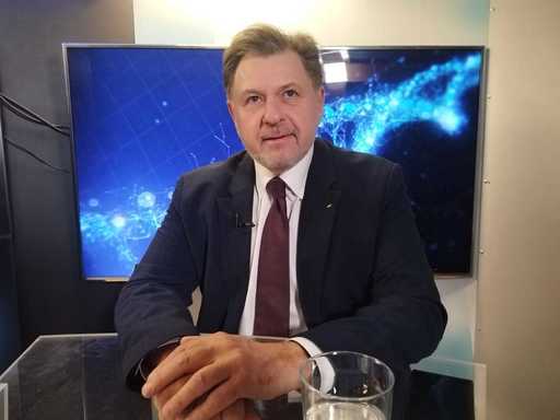 UPDATE - Alexandru Rafila afirmă că a transmis premierului Ciucă în 2023 varianta celor de la Pfizer de reducere a numărului de doze de vaccin, condiţionată de achitarea unei taxe, dar că de la premier nu a primit niciun răspuns

