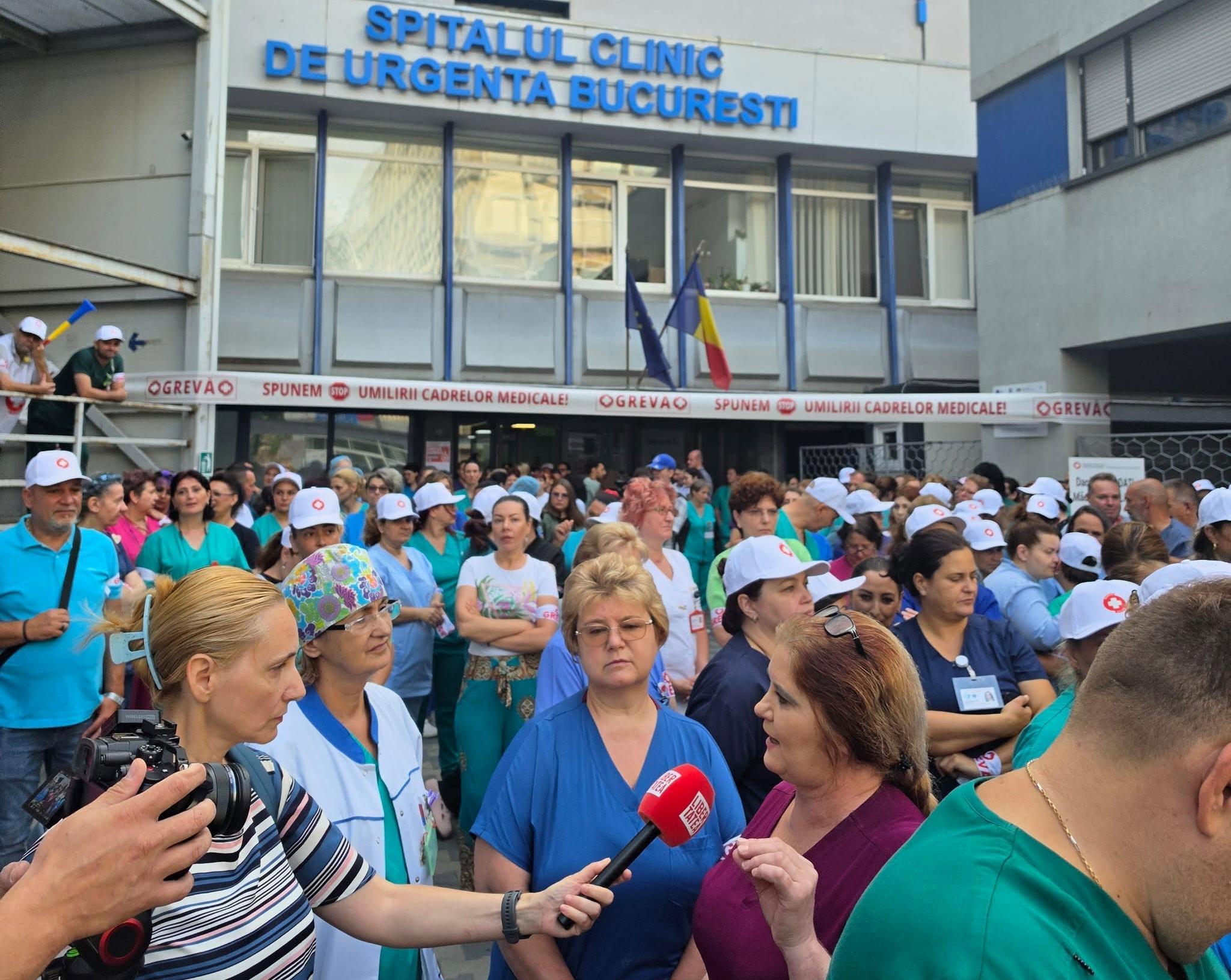 UPDATE - Grevă generală în Sănătate – Sindicaliştii SANITAS au declanşat conflictul, nemulţumiţi de Legea salarizării şi lipsa dialogului social / Peste 500 de spitale vor asigura doar asistenţa medicală şi serviciile esenţiale/ Mesajele unor lideri FOTO