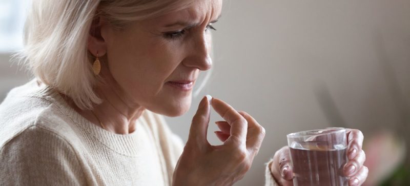 Un tratament experimental a îmbunătăţit structura osoasă şi a redus acumularea de grăsime după menopauză