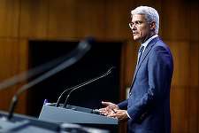 Dragoş Pîslaru: Declaraţia recentă a CSM, potrivit căreia jalonul privind pensiile speciale ar fi fost îndeplinit încă din 2023, este gravă şi falsă / Din perspectiva Comisiei, jalonul privind reforma sistemului de pensii nu este îndeplinit