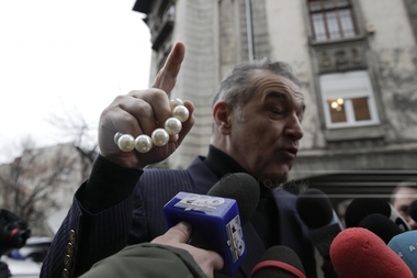 Gigi Becali, la DNA pentru a fi audiat în dosarul în care este acuzat de mărturie mincinoasă şi favorizarea făptuitorului 