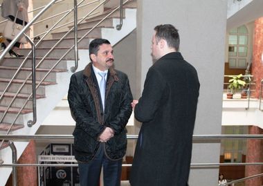 Acţionar Medicare: Achiziţia de aparatură medicală a fost tergiversată de şefii CJ Arad "ca să poată cere orice"