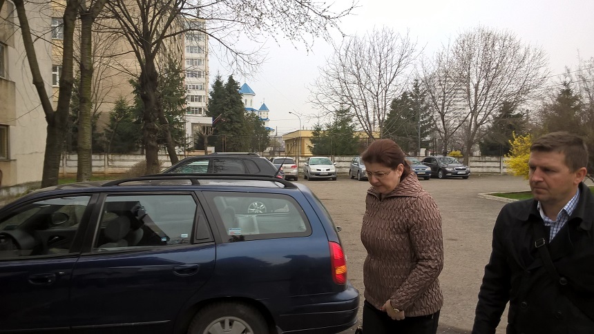 Judecătoarea Ruxandra Popescu, urmărită penal pentru luare de mită şi abuz în serviciu, a fost pusă sub control judiciar