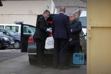 Primarul Neculai Onţanu s-a predat la Arestul Poliţiei Capitalei 