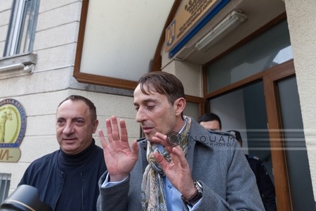 Radu Mazăre, trimis în judecată în dosarul privind construirea locuinţelor sociale din cartierul "Henri Coandă" din Constanţa
