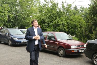 Antonescu, la intrarea la DNA Ploieşti: Sunt invitat ca martor, nu cunosc exact în ce dosar, presupun că e vorba de denunţuri mincinoase - VIDEO