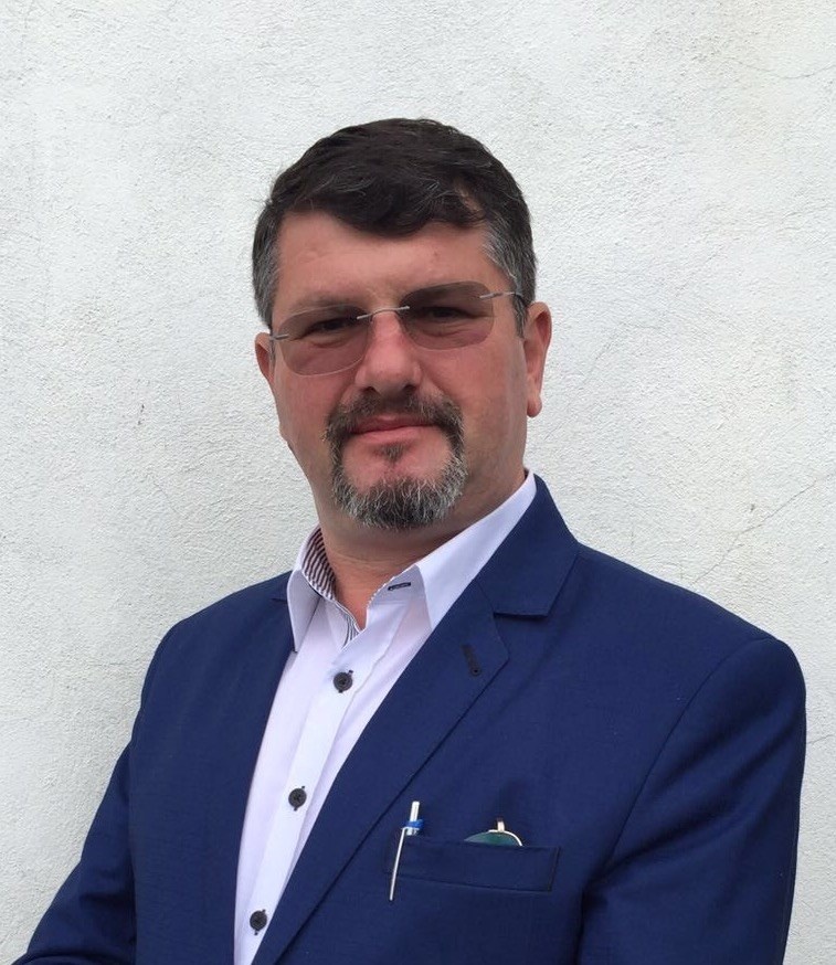 Primarul comunei argeşene Bradu, Florin Frăţică, reţinut pentru abuz în serviciu, şantaj şi coruperea alegătorilor