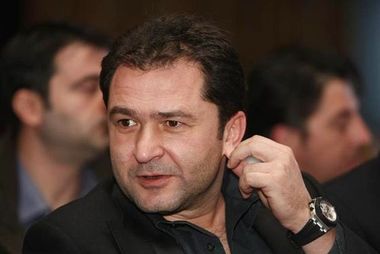DNA cere mandat de arestare în lipsă pentru Schwartzenberg într-un nou dosar în care sunt vizaţi şi fraţii Mazăre