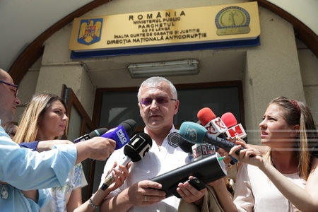 Fostul şef al ANAF Gelu Diaconu, audiat la DNA în dosarul “Partida Romilor” 