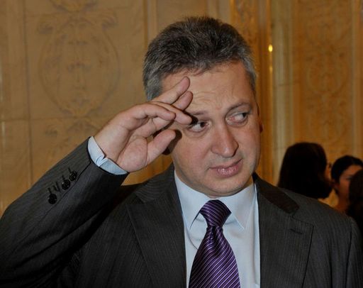 Fenechiu, acuzat de trafic de influenţă şi spălare de bani. Fostul ministru al Transporturilor ar fi primit 620.000 euro de la o firmă de software