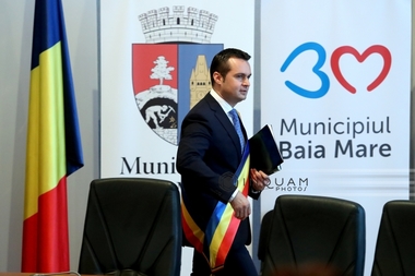 Primarul suspendat din Baia Mare, Cătălin Cherecheş, va fi eliberat din arest preventiv şi plasat în arest la domiciliu