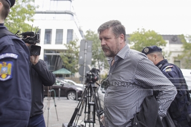 Fostul director al Carpatica Asig Liviu Stoicescu, adus cu mandat la DNA