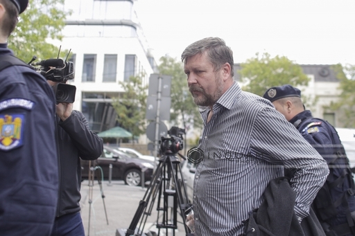Fostul director al Carpatica Asig Liviu Stoicescu, adus cu mandat la DNA