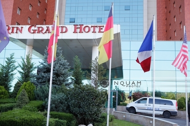 Percheziţii la un sediu al firmei Pro Hotels, din hotelul Rin, într-un dosar de evaziune de peste cinci milioane de euro - VIDEO, FOTO
