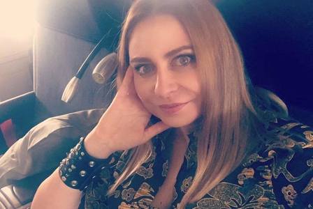 Creatoarea de modă Adina Buzatu, dusă la audieri la Parchetul Curţii de Apel Ploieşti, în dosarul de evaziune şi spălare de bani - VIDEO