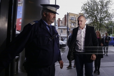 Sebastian Ghiţă, la ieşirea de la DIICOT: Domnii procurori mi-au cerut informaţii şi le voi da. DIICOT: Ghiţă nu a dat declaraţii