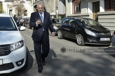 Parchetul instanţei supreme reia cercetările în dosarul în care fostul primar al Capitalei Adriean Videanu este acuzat de abuz în serviciu