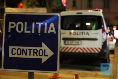 Peste 20 dintre şoferii care au dat mită poliţiştilor de la Neamţ au fost identificaţi şi sunt cercetaţi pentru această faptă - referat