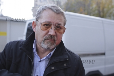 Fostul secretar de stat Adrian Sanda, arestat în dosarul falşilor revoluţionari, alături de şase persoane. Decizia nu este definitivă